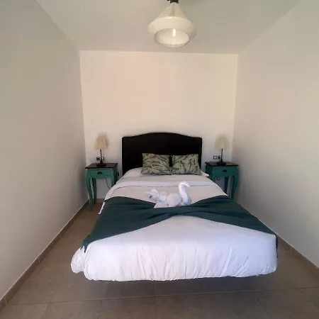 Ajana * カレタ・デ・フステ