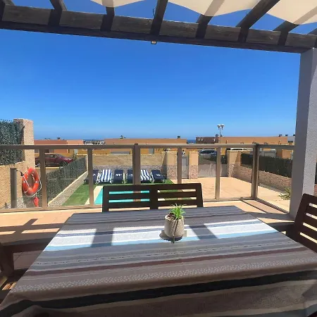 Ajana ヴィラ カレタ・デ・フステ