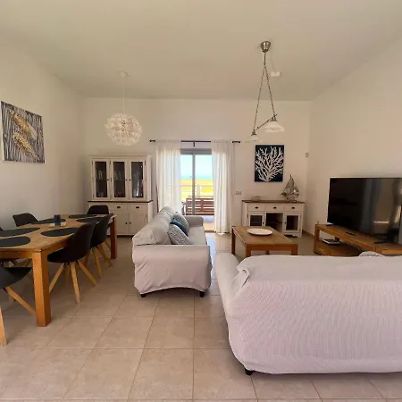 ヴィラ Ajana カレタ・デ・フステ